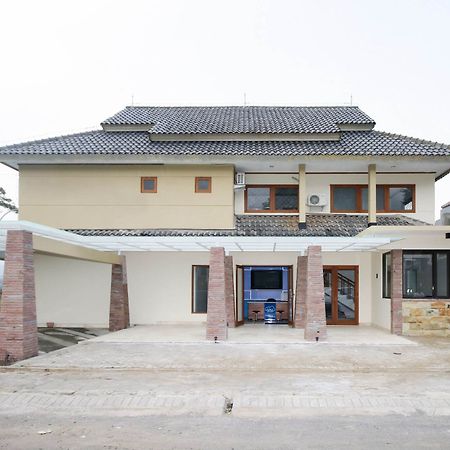 红多兹普拉斯酒店-巴图全景别墅 外观 照片