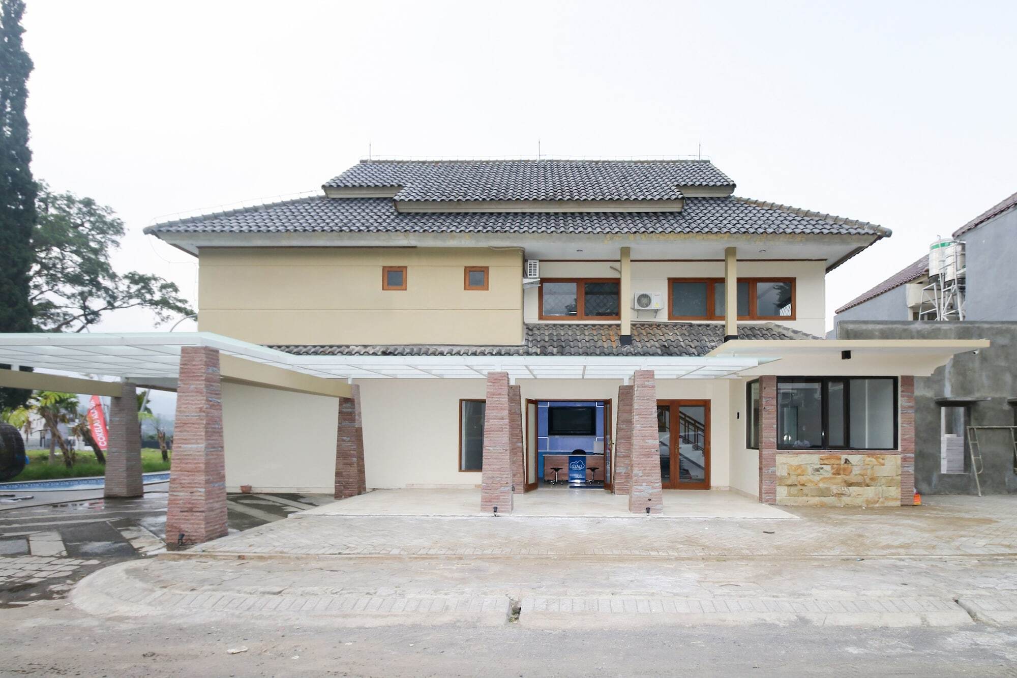 红多兹普拉斯酒店-巴图全景别墅 外观 照片
